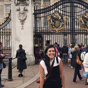 Meet your Posher, Kayla